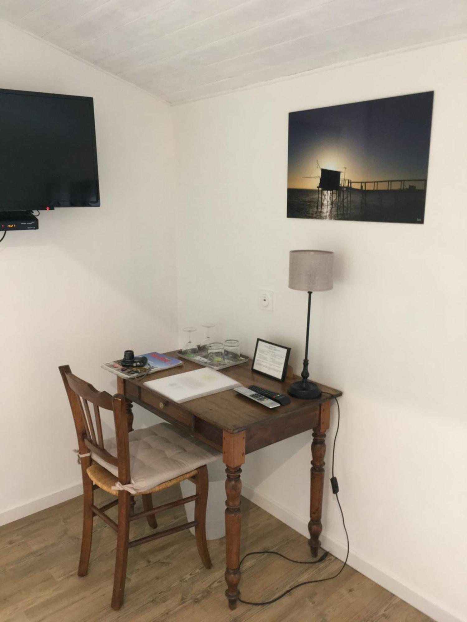 Guest house Domaine De Ludeye 5*