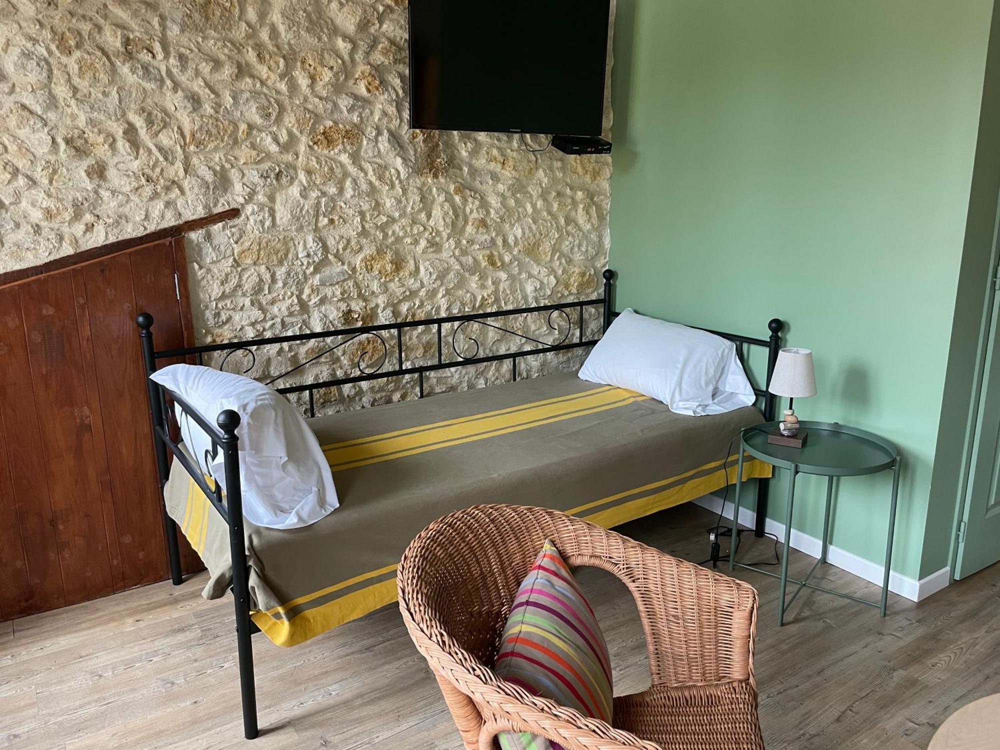 Guest house Domaine De Ludeye 5*